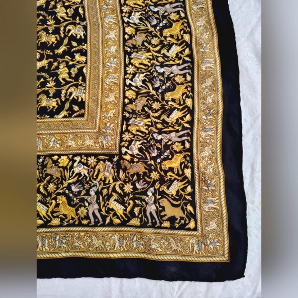Hermes Chasse En Inde Black & Gold Silk Scarf - Picture 4 of 16